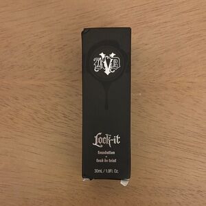 KVD Lock-It Foundation – Deep 76 Warm | Plus Freebies